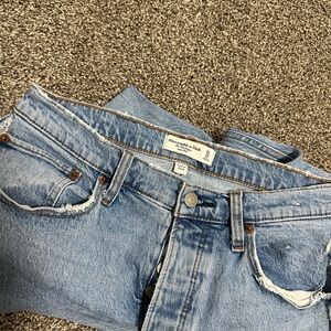 A&F Low Rise 90s Baggy Jeans *LONG inseam Curve Love